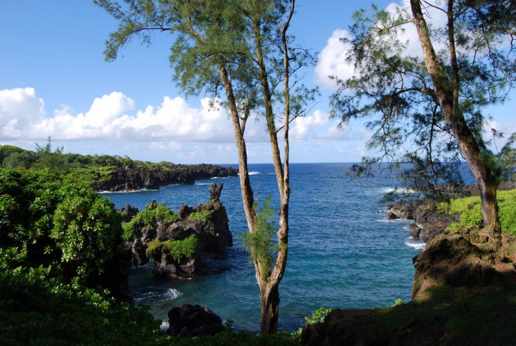 Waianapanapa Black Sand Beach, Maui Hawaii - photography by Jenny SW Lee