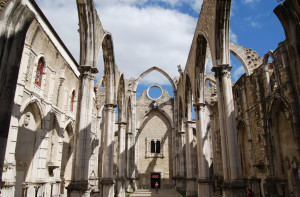Carmo Convent in Lisbon, Portugal - photography by Jenny SW Lee