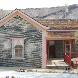 Tom Kelly's Bottle House
