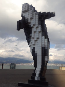 Digital Orca sculpture at the waterfront - photography by Jenny SW Lee