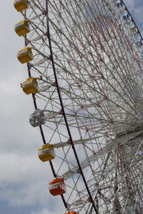 Tempozan Ferris Wheel, Osaka Japan | Photography by Jenny S.W. Lee