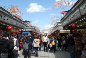 Senso-ji Temple and Marketplace | Photography by Jenny S.W. Lee