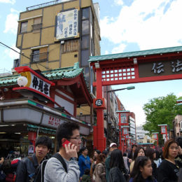 Senso-ji Temple and Marketplace | Photography by Jenny S.W. Lee