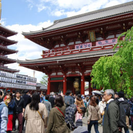 Senso-ji Temple and Marketplace | Photography by Jenny S.W. Lee