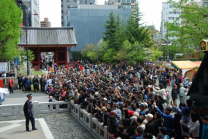Senso-ji Temple and Marketplace | Photography by Jenny S.W. Lee