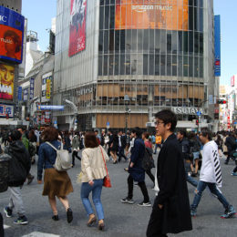 Shibuya Crossing, Tokyo Japan | Photography by Jenny S.W. Lee