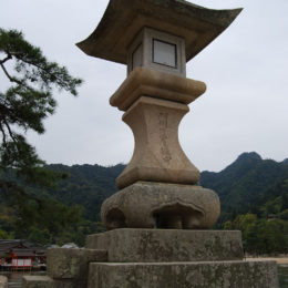 Miyajima Island, Japan | Photography by Jenny S.W. Lee