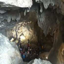 Sung Sot Cave, Vietnam | Photography by Jenny S.W. Lee