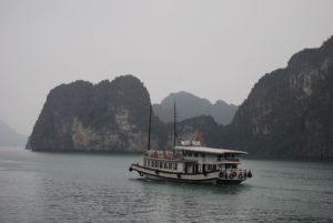 Ha Long Bay, Vietnam | Photography by Jenny S.W. Lee