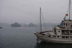 Ha Long Bay, Vietnam | Photography by Jenny S.W. Lee