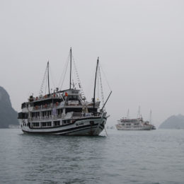 Ha Long Bay, Vietnam | Photography by Jenny S.W. Lee