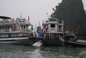 Ha Long Bay, Vietnam | Photography by Jenny S.W. Lee