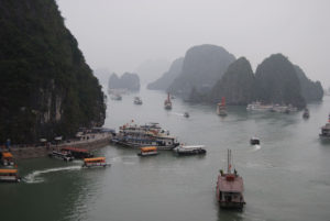 Ha Long Bay, Vietnam | Photography by Jenny S.W. Lee