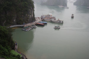 Ha Long Bay, Vietnam | Photography by Jenny S.W. Lee