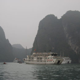 Ha Long Bay, Vietnam | Photography by Jenny S.W. Lee