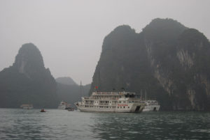 Ha Long Bay, Vietnam | Photography by Jenny S.W. Lee