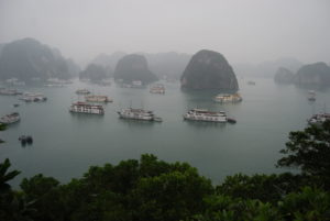 Ha Long Bay, Vietnam | Photography by Jenny S.W. Lee