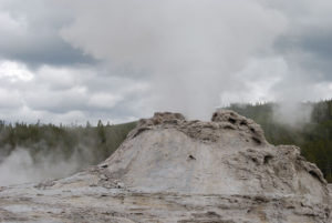 Old Faithful | Upper Geyser Basin | Yellowstone National Park | Photography by Jenny S.W. Lee