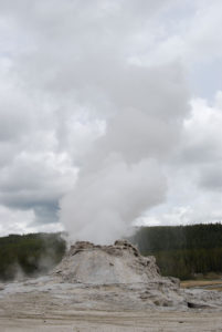 Old Faithful | Upper Geyser Basin | Yellowstone National Park | Photography by Jenny S.W. Lee