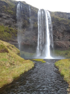 Seljalandsfoss Waterfall, Iceland | Photography by Jenny SW Lee