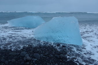 Diamond Beach in Iceland | Photography by Jenny SW Lee