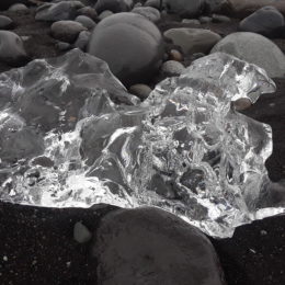 Diamond Beach in Iceland | Photography by Jenny SW Lee