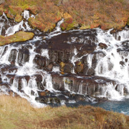 Hraunfossar Waterfall in Iceland | Photography by Jenny SW Lee