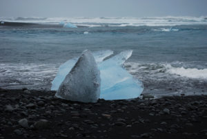 Diamond Beach in Iceland | Photography by Jenny SW Lee
