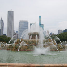 Buckingham Fountain, Chicago | Photography by Jenny S.W. Lee