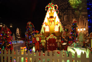 Gingerbread Lane 30th Anniversary - Hyatt Regency | Vancouver, BC | Photography by Jenny S.W. Lee