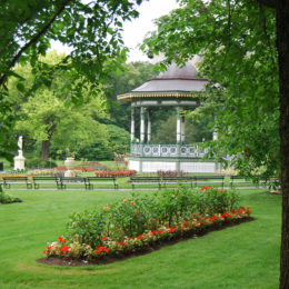 Halifax Public Gardens | Photography by Jenny SW Lee