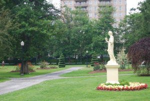 Halifax Public Gardens | Photography by Jenny SW Lee